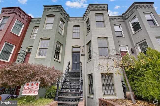 Building Photo - 612 C St NE Unit 1 Rental