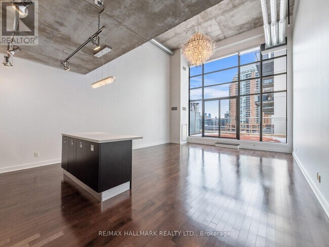 Photo - 43 Hanna Ave Unit 534