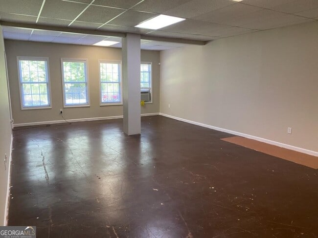 6170 Devonshire Dr Unit (BASEMENT APT)