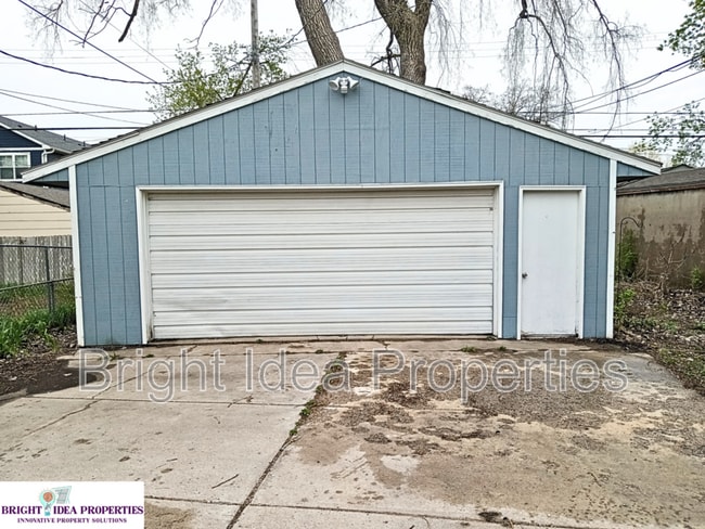 426 Fillmore St NE
