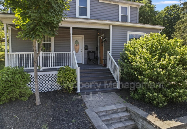 Photo - 505 B St Unit 1