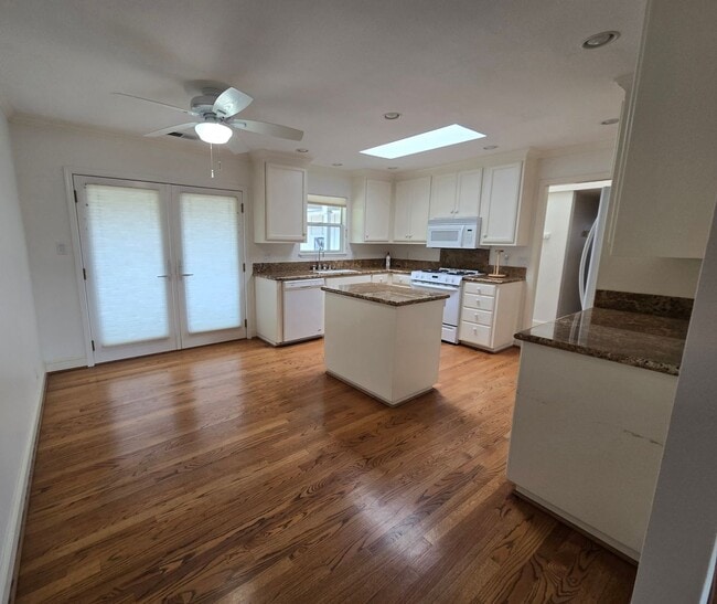 Photo - 4bd/2ba House with Attached Two Car Garage