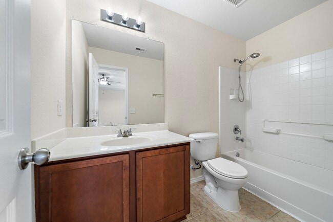 Photo - 1418 S Maple Dr