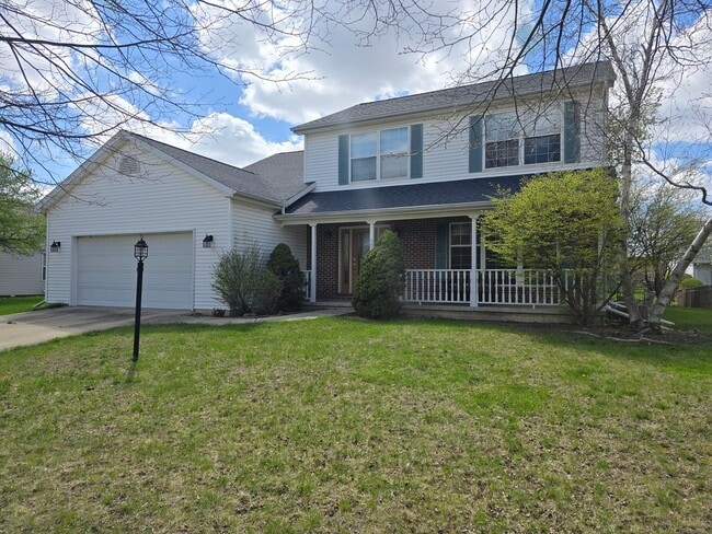 Gorgeous 4 Bedroom Home Located in Savoy - Gorgeous 4 Bedroom Home Located in Savoy