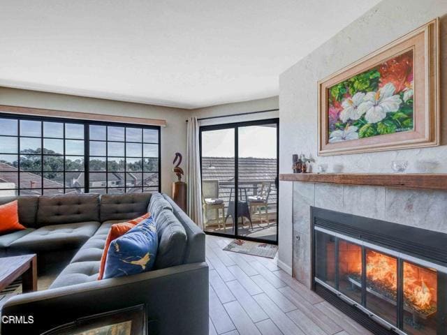 Photo - 716 Island View Cir
