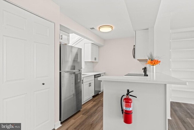 Photo - 1210 Thackery Ct