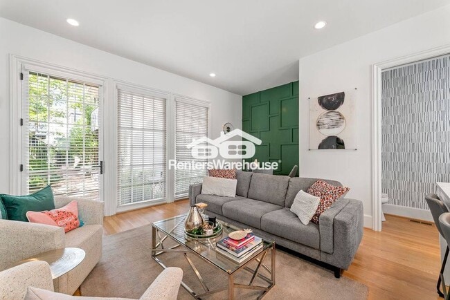 Photo - 679 Arcos Way SE