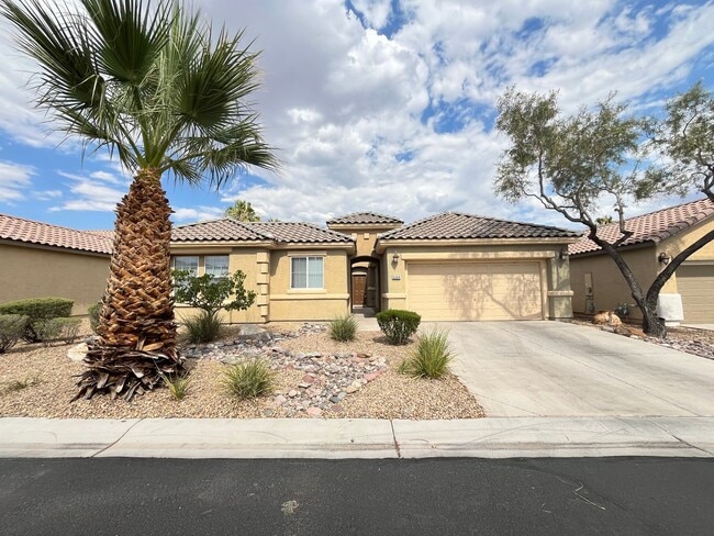 Building Photo - Southwest are 3 bedrooms and 2bathrooms si... Rental