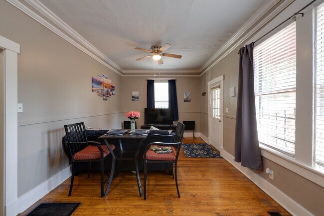 Photo - 1534 N Parkway Unidad 1