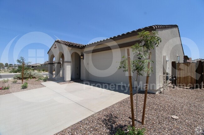 Building Photo - 8805 W Windsor Blvd Rental