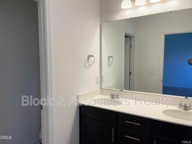 Photo - 3303 Oak Pass Dr