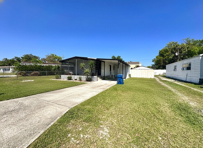 Photo - 1815 Woodcrest Dr Unit 3
