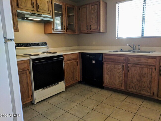 Photo - 6550 N 47th Ave