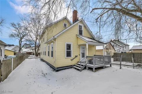 Building Photo - 3124 W 11th Pl