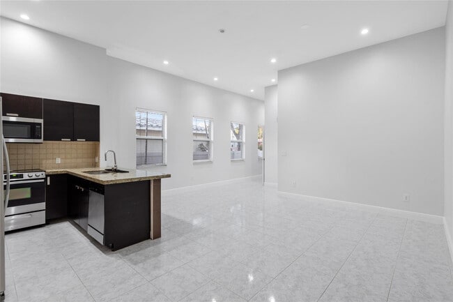 Photo - 316 SW 16th St