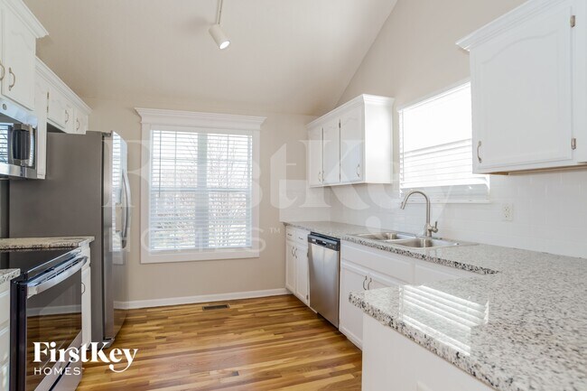 Photo - 728 Corrington Dr