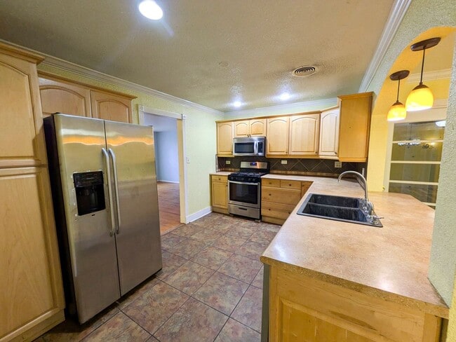 Photo - 2307 McKee Dr