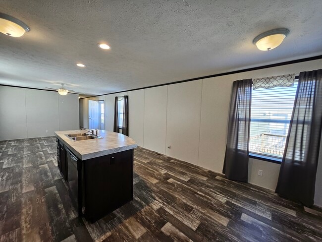 Photo - 1 Lou Henry Ln