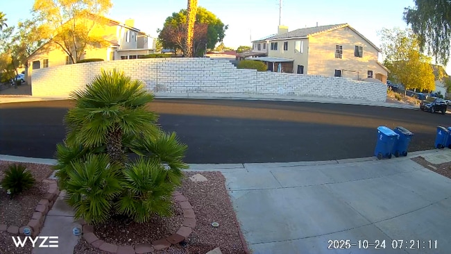 Building Photo - 331 Velino Ave