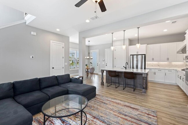 Photo - 2018 Cobblestone Wy NW