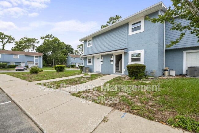 Photo - 11359 Bedford Oaks Dr Townhome