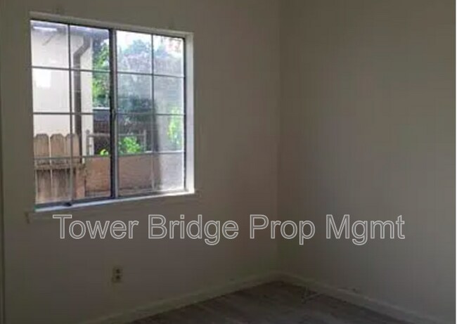 Photo - 2701 San Fernando Way Unidad Apt 2
