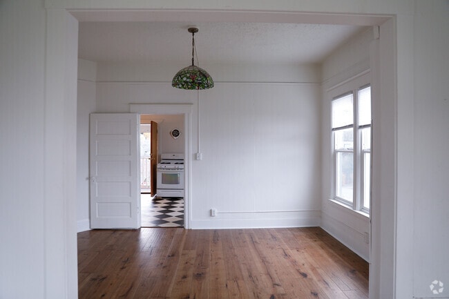 Building Photo - 2624 McCarver St Unit 2624 Rental