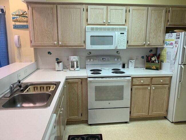 Photo - Walk to Beach, Furnished, 2 Bedroom, 2 Bat...