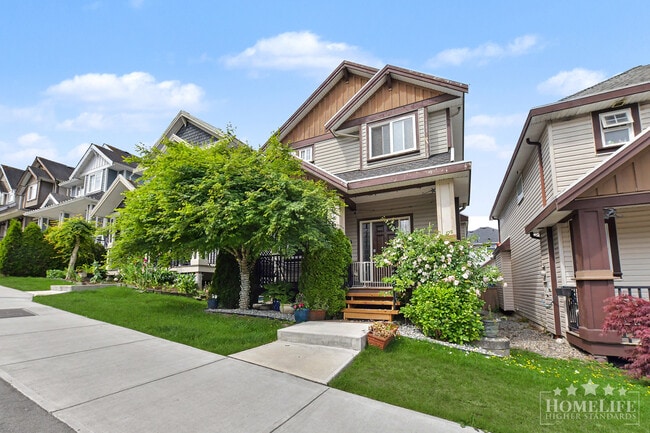 Building Photo - Bright 2-Bedroom Basement Suite in Desirable Sullivan Neighbourhood – Utilities Included Unit Basement