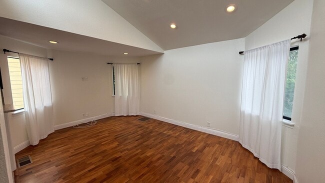 Photo - EPIC REA: Charming 2Bed/1Bath Condo w/ Parking