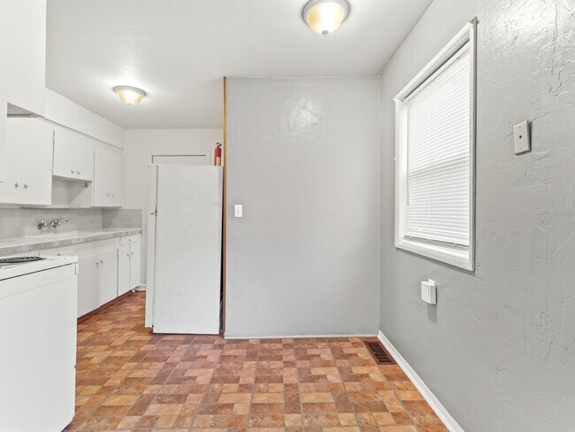 Photo - 9572 N Calhoun Ave Unit A