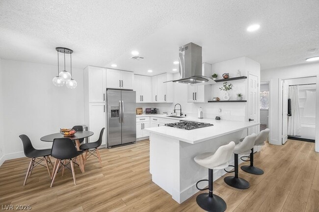 Photo - 5576 W Rochelle Ave. Unidad 39D