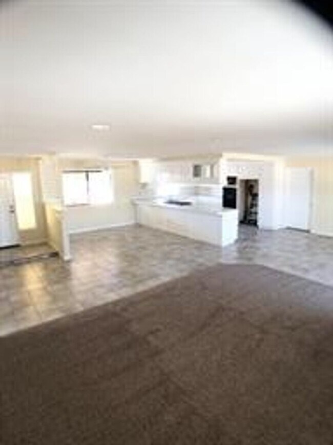 21036 Pine Ridge Ave