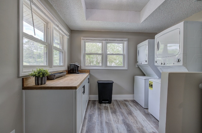 Photo - 227 St Elmo Cir