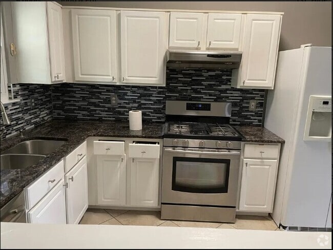 Building Photo - 6201 Cinnamon Ct Rental