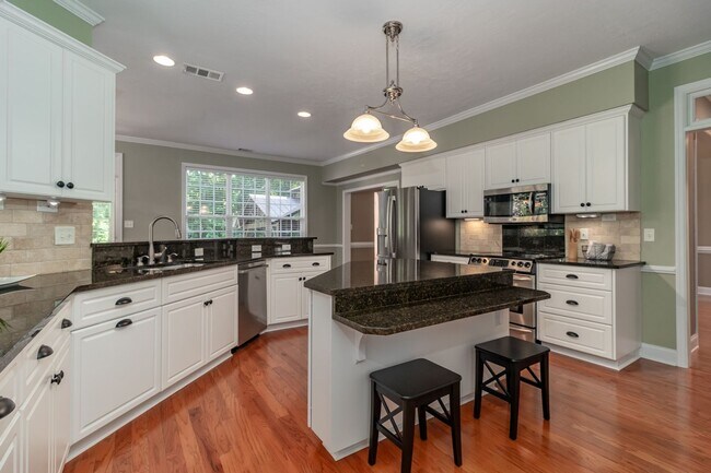 Photo - Private, 5 bedroom, 3.5 bath, Evans home-overlooking the woods!