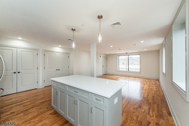 Photo - 248 US-46 Unit B