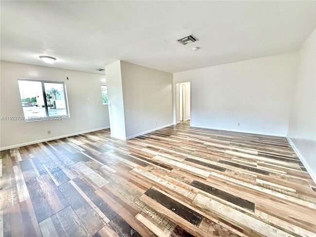 Photo - 1821 N 17th Ct Unit 21