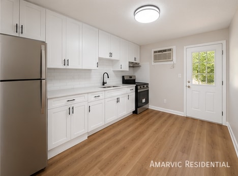 Photo - 2048 Godwin Ln