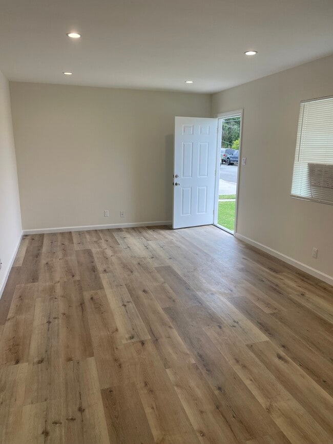 Photo - 127 E A St Unit 135