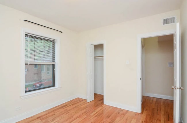 Photo - 1102 W Wellington Ave Unit 3