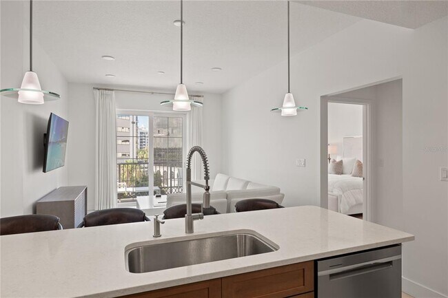 Photo - 1500 State St Unit 505