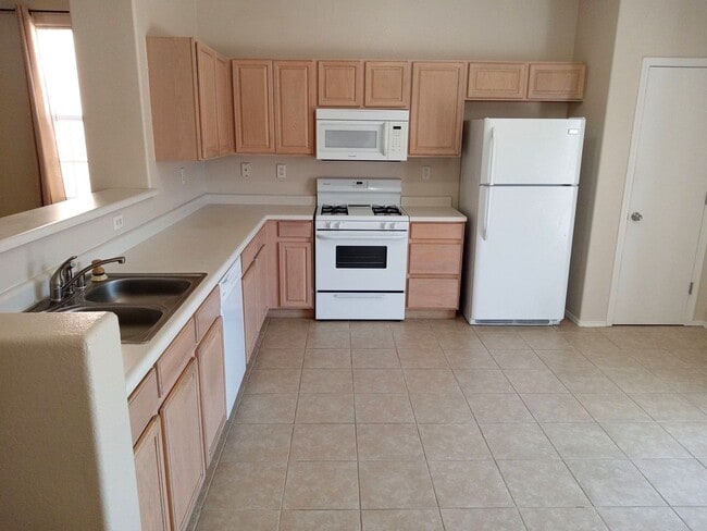 Photo - **3 Bedroom 2 Bathroom in Southwest ABQ!! ** AVAILABLE NOW **