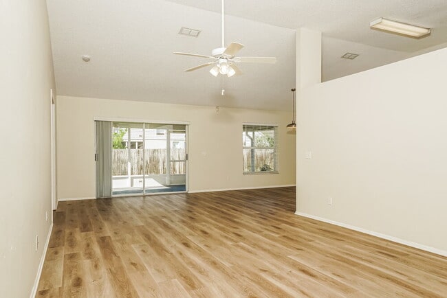 Photo - 4814 11th Ave Cir E
