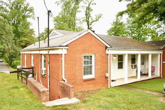 Photo - 103 Cresap Rd Unit Apt #A