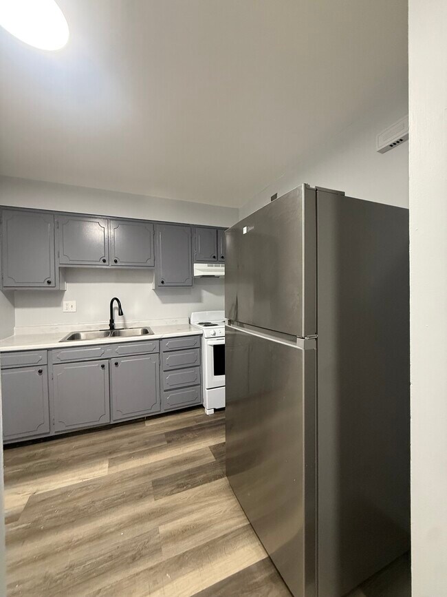 Photo - 2969 Four Towers Dr Unidad 8