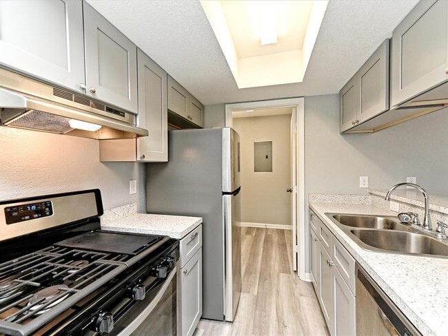 Photo - 2621 Ektom Dr