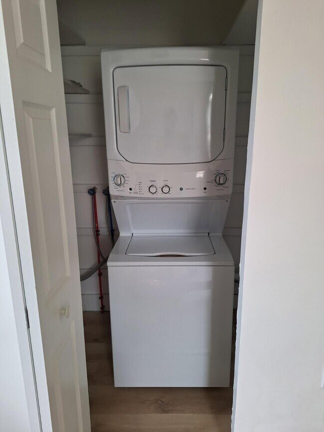 Photo - 123-125-125 E 2nd St Unit 123 E 2nd St.