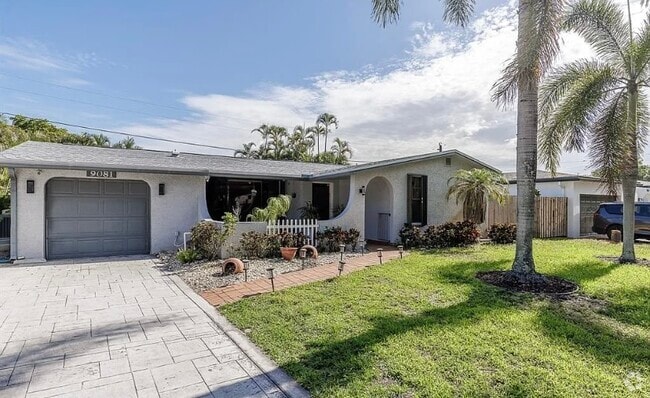 Building Photo - 9081 SW 55th Ct Rental