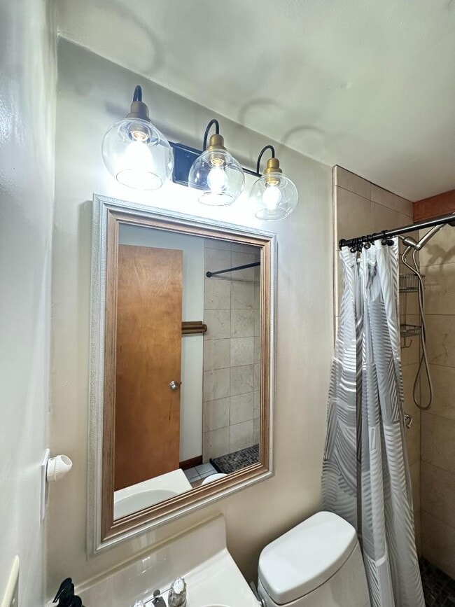 Photo - 327 Woodland Park